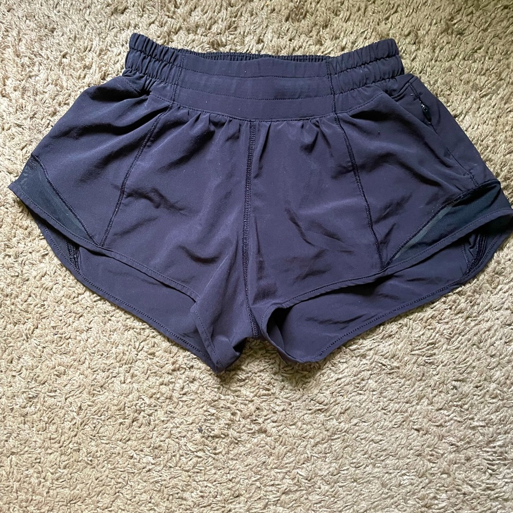 Black Lululemon Hotty hot shorts size 0.